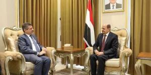 الزنداني يبحث مع السفير الأمريكي سبل تعزيز التعاون وتخفيف المعاناة الإنسانية - الكويت الاخباري