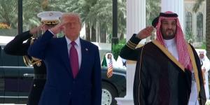 بدء مراسم الاستقبال الرسمي للرئيس الأمريكي دونالد ترامب في الرياض - الكويت الاخباري