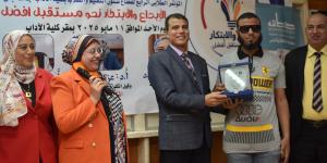 نجوم ساطعة.. تفاصيل المؤتمر الطلابي الرابع لكلية الآداب بجامعة بني سويف - الكويت الاخباري