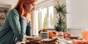 نشرة المراة والمنوعات| بابا الفاتيكان الجديد أعاده.. اعرف سر ارتداء الحذاء الأحمر في الكنيسة الأم.. تحذير عاجل من 5 أطعمة غير متوقعة تصيبك بمرض خطير.. ماسك الطماطم ليلا لعلاج البشرة - الكويت الاخباري