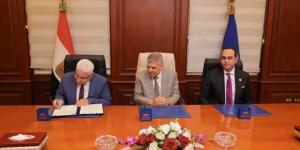 الفريق أسامة ربيع يوقع مذكرة عمل مشتركة مع هيئة الرعاية الصحية والهيئة القومية للتأمين الاجتماعي لتنظيم آلية الفحص الطبي للعاملين بالقناة - الكويت الاخباري