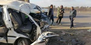 مصرع وإصابة 23 شخصا إثر انقلاب سيارة بطريق «الفرافرة - ديروط» - الكويت الاخباري