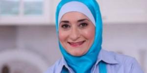 الشيف منال العالم بدون حجاب تثير الجدل على السوشيال.. ما القصة؟ - الكويت الاخباري