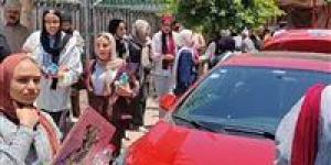 فرحة بين طلاب الثانوية العامة بالدقهلية بامتحان التربية الدينية والوطنية - الكويت الاخباري