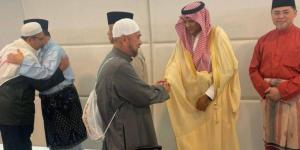 سفير المملكة لدى بروناي دار السلام يستقبل الحجاج العائدين من المشاعر المقدسة بعد أدائهم فريضة الحج - الكويت الاخباري