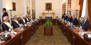 وزير الخارجية والهجرة يستقبل نظيره العُماني ويترأسان أعمال اللجنة المشتركة بالقاهرة - الكويت الاخباري