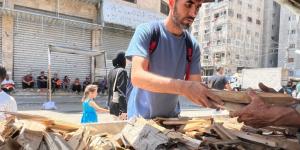 نفاد الحطب واشتعال أسعاره يزيد معاناة سكان غزة - الكويت الاخباري