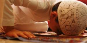 حكم ضرب الأبناء للمواظبة على الصلاة..أمين الفتوى يُجيب #دين وحياة #دار الإفتاء - الكويت الاخباري