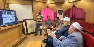 وكيل الأزهر ورئيس القطاع يتابعان امتحانات الثانوية من غرفة العمليات - الكويت الاخباري