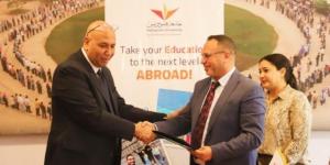 مصر للطيران توقع بروتوكولات تعاون مع جامعة هليوبوليس وشركات سيكم للاستثمار - الكويت الاخباري