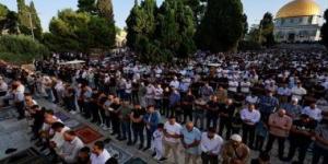 وسط إجراءات الاحتلال المشددة.. 40 ألفا يؤدون صلاة الجمعة فى المسجد الأقصى - الكويت الاخباري