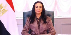 وزيرة التضامن تتابع تداعيات حادث الطريق الإقليمى.. وتوجه بتقديم الدعم لأسر الضحايا - الكويت الاخباري