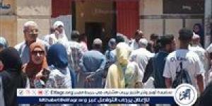 «فرحة الطلاب»تباين الآراء لطلاب الثانويه العامه لمادة الرياضيات البحتة بسوهاج - الكويت الاخباري