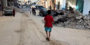 من شدة الجوع.. محمد أكل الرمل بدل الخبز في غزة - الكويت الاخباري