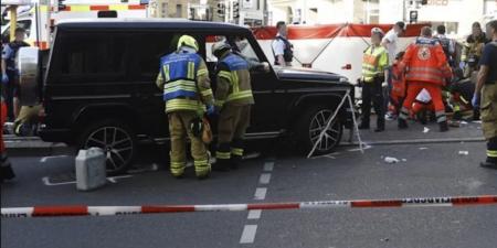 عاجل| الشرطة الألمانية: إصابة عدة أشخاص إثر اصطدام سيارة بحشد في مدينة شتوتغارت - الكويت الاخباري
