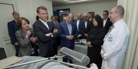 تفاصيل زيارة ماكرون للمركز اللوجستي للهلال الأحمر فى العريش - الكويت الاخباري