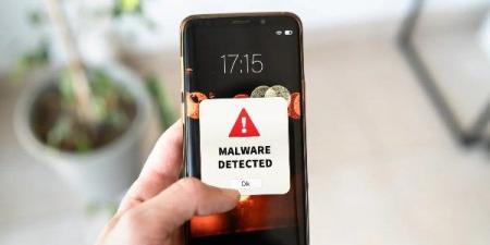 ثغرة جديدة تعرض ملايين من مستخدمي آيفون لهجمات برمجيات خبيثة - الكويت الاخباري