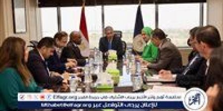 وزير السياحة والآثار يلتقي سكرتير عام منظمة الدول الثماني النامية للتعاون الاقتصاديD8 - الكويت الاخباري