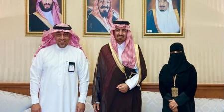 محافظ القطيف يلتقي بشرى السويكت بمناسبة تكليفها مديرًا لمكتب الضمان الاجتماعي - الكويت الاخباري