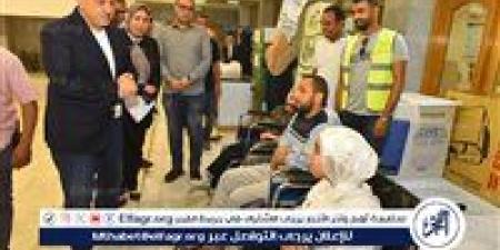محافظ أسيوط يسلم كراسي متحركة وسماعات طبية للأطفال من ذوي الإعاقة وأجهزة للعرائس - الكويت الاخباري