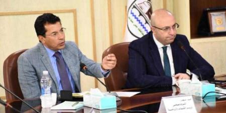 وزير الشباب والرياضة يلتقي بأعضاء مجلسي النواب والشيوخ بمحافظة بني سويف - الكويت الاخباري