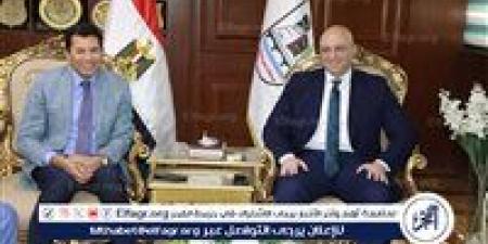 عن تقنية الفار.. وزير الشباب والرياضة يشارك في مناقشة رسالة دكتوراه ببني سويف - الكويت الاخباري