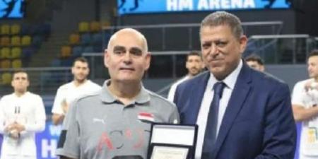 اتحاد اليد يُكرم باستور عقب انتهاء ودية مصر والبرازيل #مصر_البرازيل #كرة_اليد #باستور - الكويت الاخباري