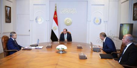 الرئيس السيسي يؤكد ضرورة تعزيز التواصل الفعال بين هيئة القناة السويس وعملائها - الكويت الاخباري