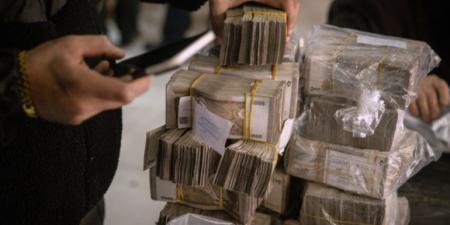 ارتفاع سعر صرف الليرة السورية مقابل الدولار اليوم الاثنين - الكويت الاخباري