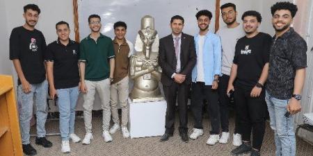 تمثال إخناتون في أعين طلاب الآثار المصرية بجامعة الوادي الجديد - الكويت الاخباري