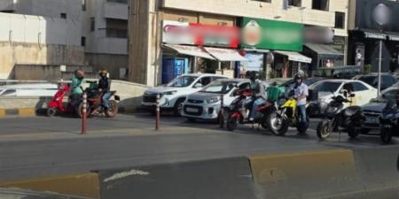 مواطنون: أزمة سير خانقة في عبدون بسبب إغلاقات مرورية باتجاه الرابع والثالث والداخلية - صور - الكويت الاخباري