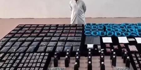 ضبط «بدون» بحوزته  115 ألف كبسولة «ليريكا» - الكويت الاخباري