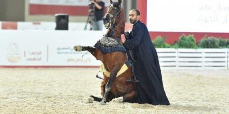 الفارس الكويتي بدر الدبوس يتوج بالمركز الأول في بطولة «فرسان مصر لأدب الخيل» - الكويت الاخباري