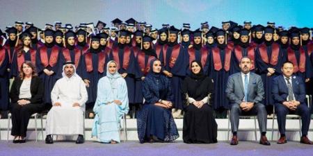 الشيخة موزا بنت ناصر تشهد حفل تكريم مدارس مؤسسة قطر 2025 - الكويت الاخباري