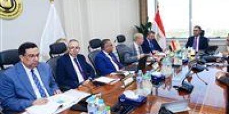 وزير التموين يجتمع برئيس شركة مطاحن ومخابز شمال القاهرة لمتابعة خطة التطوير ورفع كفاءة التشغيل - الكويت الاخباري