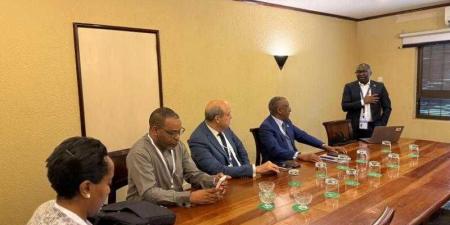 وزير الطيران المدني يبحث مع مسئولي شركة ”بوينج” آليات تعزيز التعاون في برامج السلامة الجوية ومجالات الطيران المستدام - الكويت الاخباري