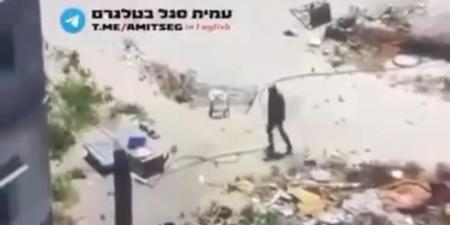 على طريقة ألعاب الفيديو.. إسرائيل تقتل فلسطينيا من ذوى الاحتياجات الخاصة.. فيديو - الكويت الاخباري