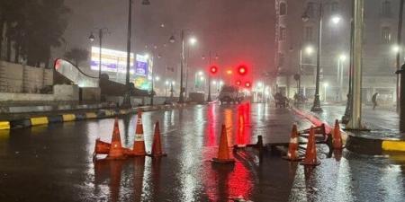 أمطار غزيرة تضرب الإسكندرية مع رياح شديدة وانخفاض بدرجات الحرارة.. فيديو - الكويت الاخباري