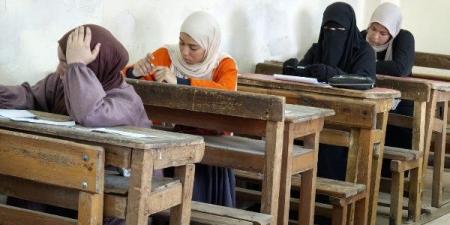 اليوم .. طلاب العلمي بالثانوية الأزهرية يؤدون امتحان الرياضيات البحتة - الكويت الاخباري