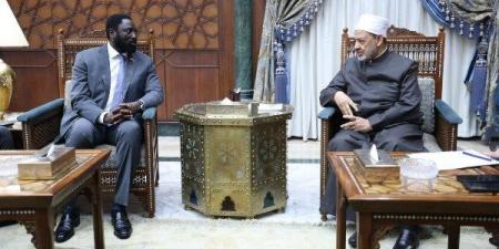 شيخ الأزهر يستقبل وزير خارجية جامبيا ويناقشان سبل تعزيز دعم الأزهر الدعوي والتعليمي - الكويت الاخباري