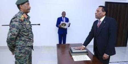 رئيس وزراء السودان يعلن قرار حل الحكومة ويكلف وكلاء الوزارات بتسيير الأعمال - الكويت الاخباري