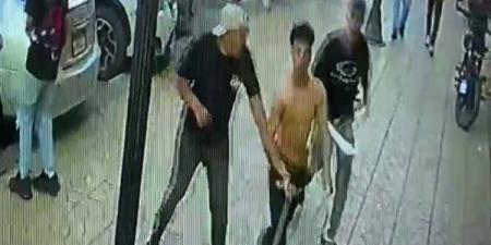 4 أشخاص يتحر.شون بالفتيات أمام حديقة بالقاهرة.. وقرار عاجل من النيابة - الكويت الاخباري