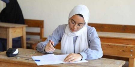 بعد قليل.. بدء امتحان «الفقه» لطلاب الثانوية الأزهرية - الكويت الاخباري