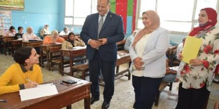 مدير تعليم بورسعيد يتابع امتحانات علوم الإعدادية بإدارة شرق التعليمية - الكويت الاخباري