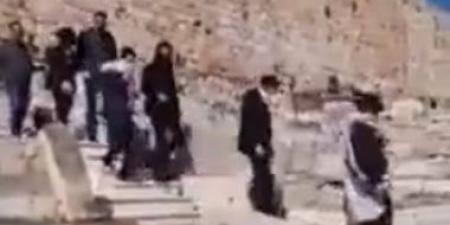 عشرات المستوطنين يقتحمون المسجد الأقصى وسط حراسة شرطة الاحتلال - الكويت الاخباري