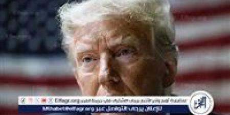 ترامب يوقع قرارًا بحظر دخول مواطني 12 دولة إلى الولايات المتحدة بينها 4 دول عربية - الكويت الاخباري