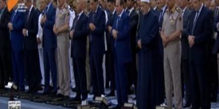 السيد الرئيس السيسي يؤدي صلاة عيد الأضحى بـ مسجد مصر بالعاصمة الإدارية - الكويت الاخباري