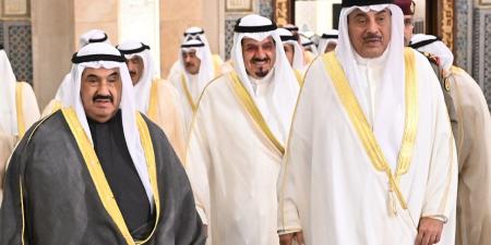 سمو ولي العهد يؤدي صلاة عيد الأضحى المبارك في المسجد الكبير - الكويت الاخباري
