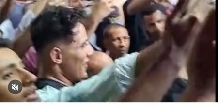 بهذه الطريقه.. أحمد العوضى يحتفل بالعيد مع أهل منطقته فى عين شمس - الكويت الاخباري