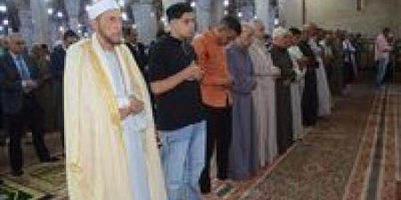 محافظ الغربية يؤدي صلاة الجمعة في مسجد السيد البدوي بأول أيام عيد الأضحى - الكويت الاخباري